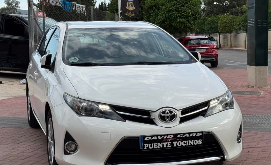 TOYOTA Auris 1.6d