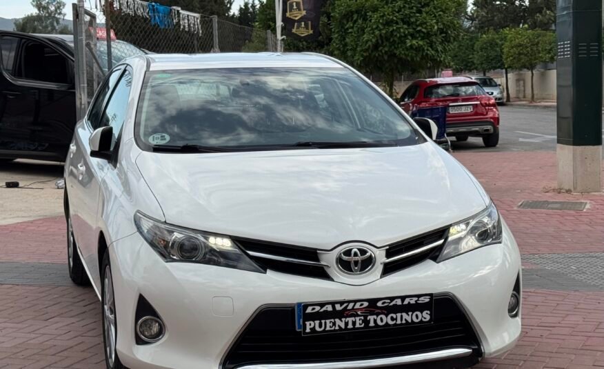 TOYOTA Auris 1.6d