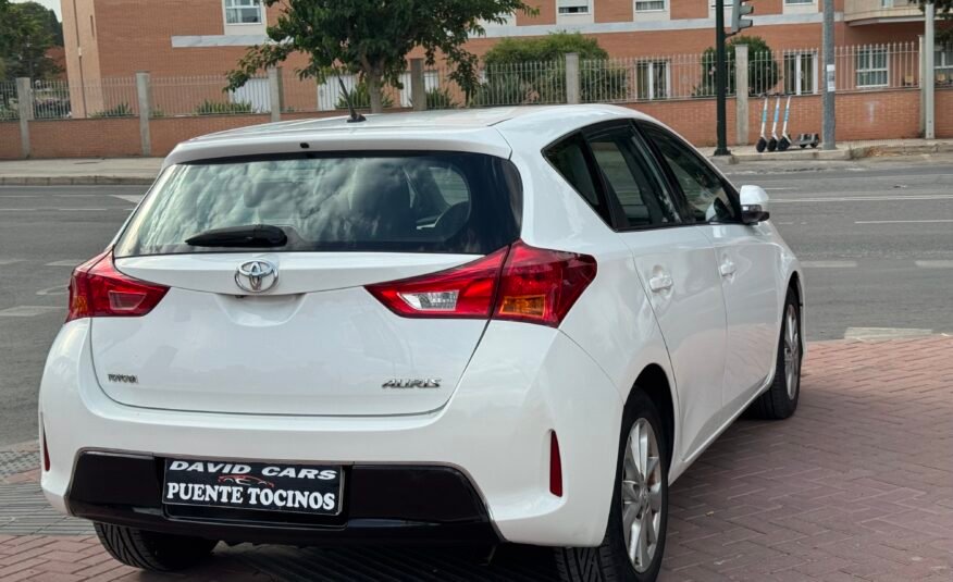 TOYOTA Auris 1.6d