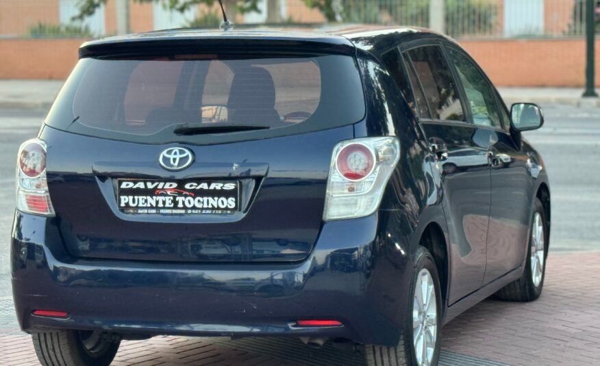 TOYOTA Corolla verso 2.0D4D